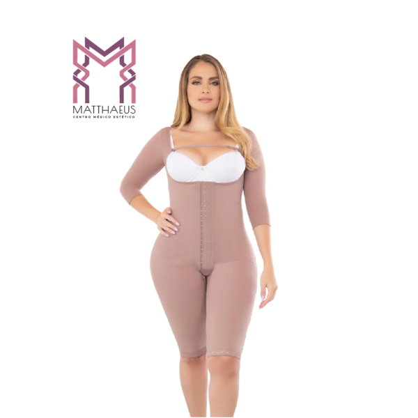 Faja postquirurgica la rodilla con mangas y busto libre fit 360